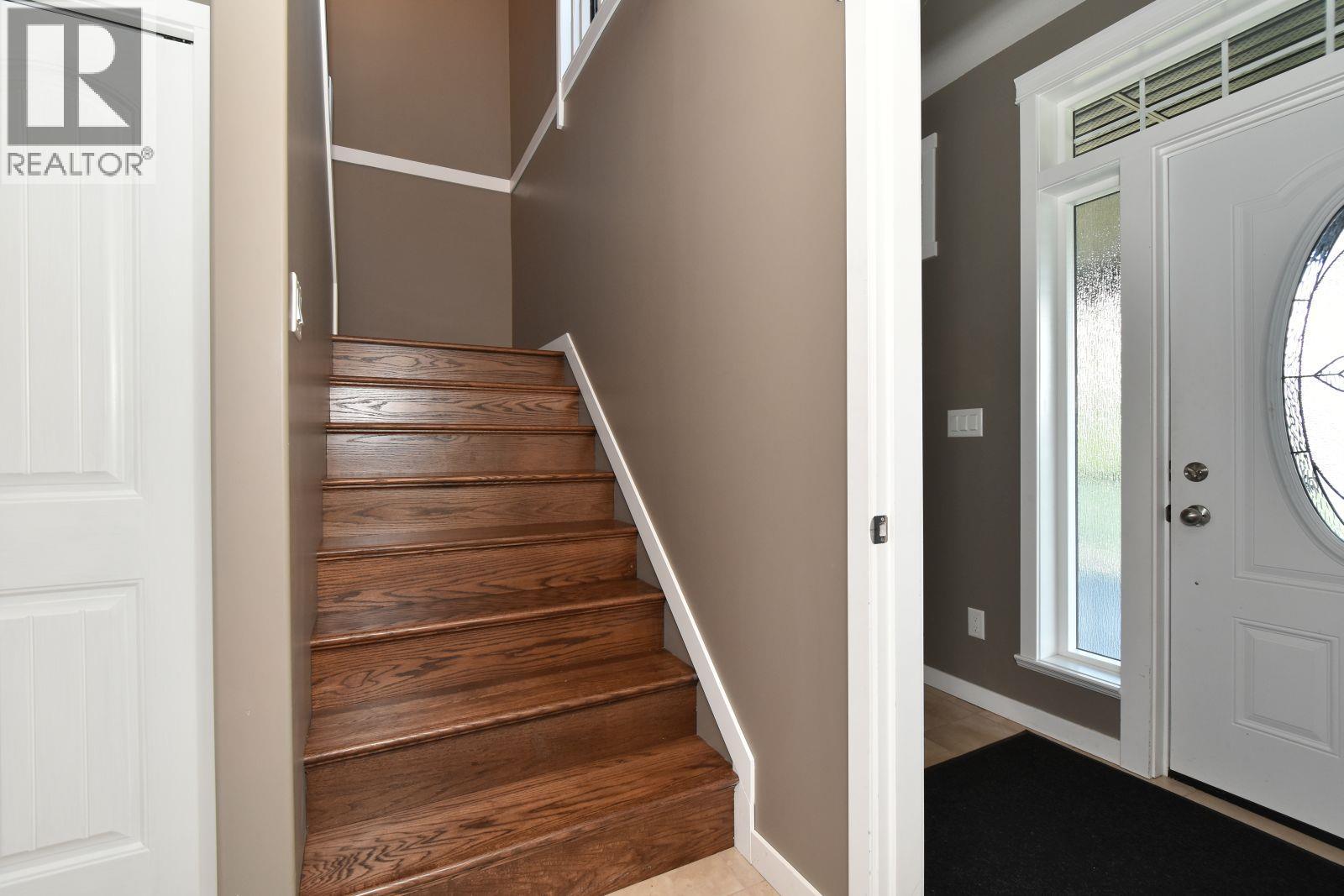 2127 Pleasant Dale Road W, Blind Bay