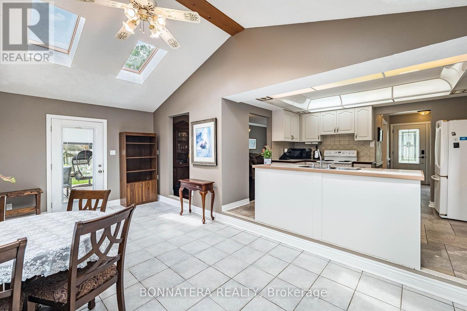 1324 ALDRIDGE CRESCENT - 22