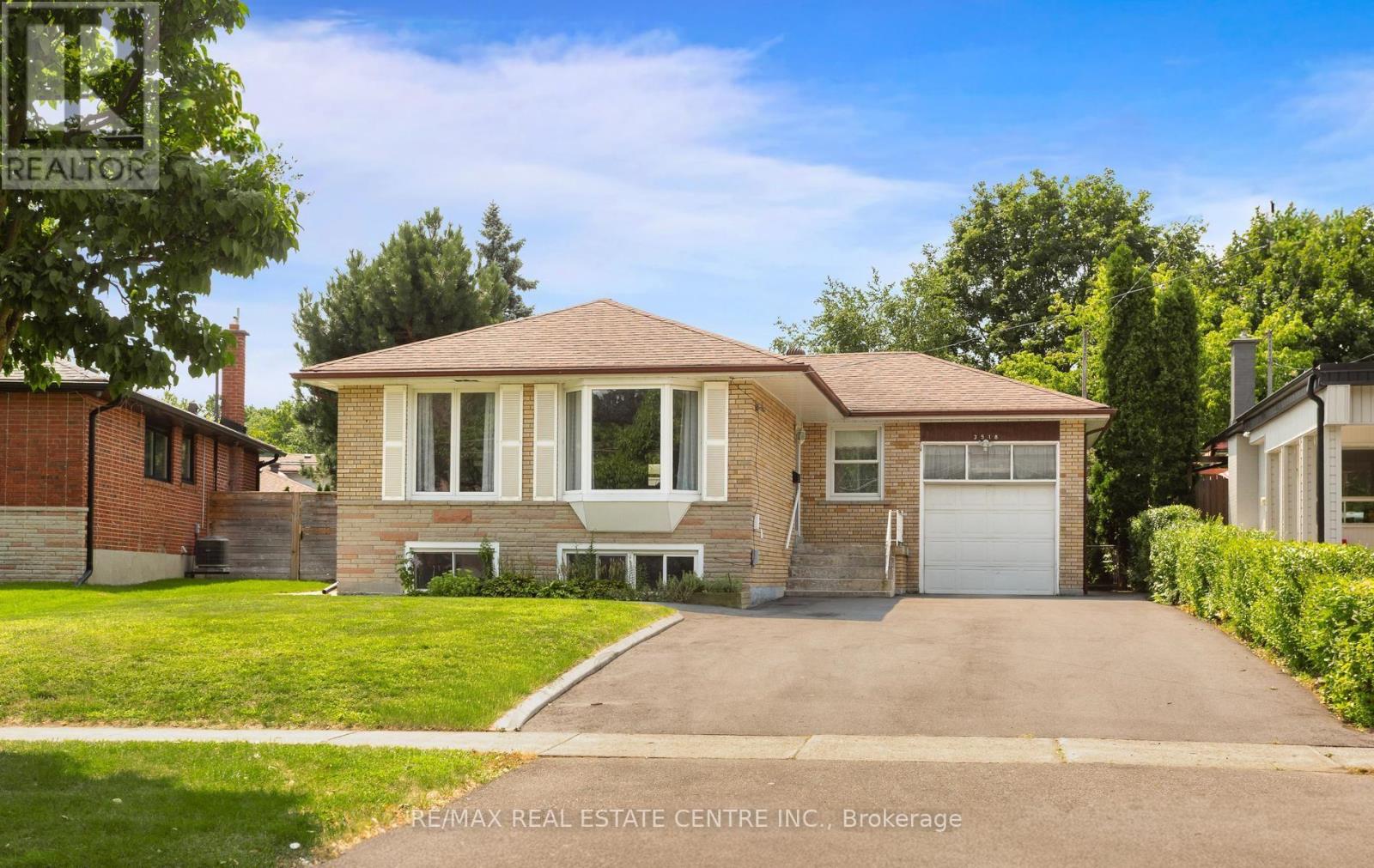 3518 THE CREDIT WOODLANDS - 1