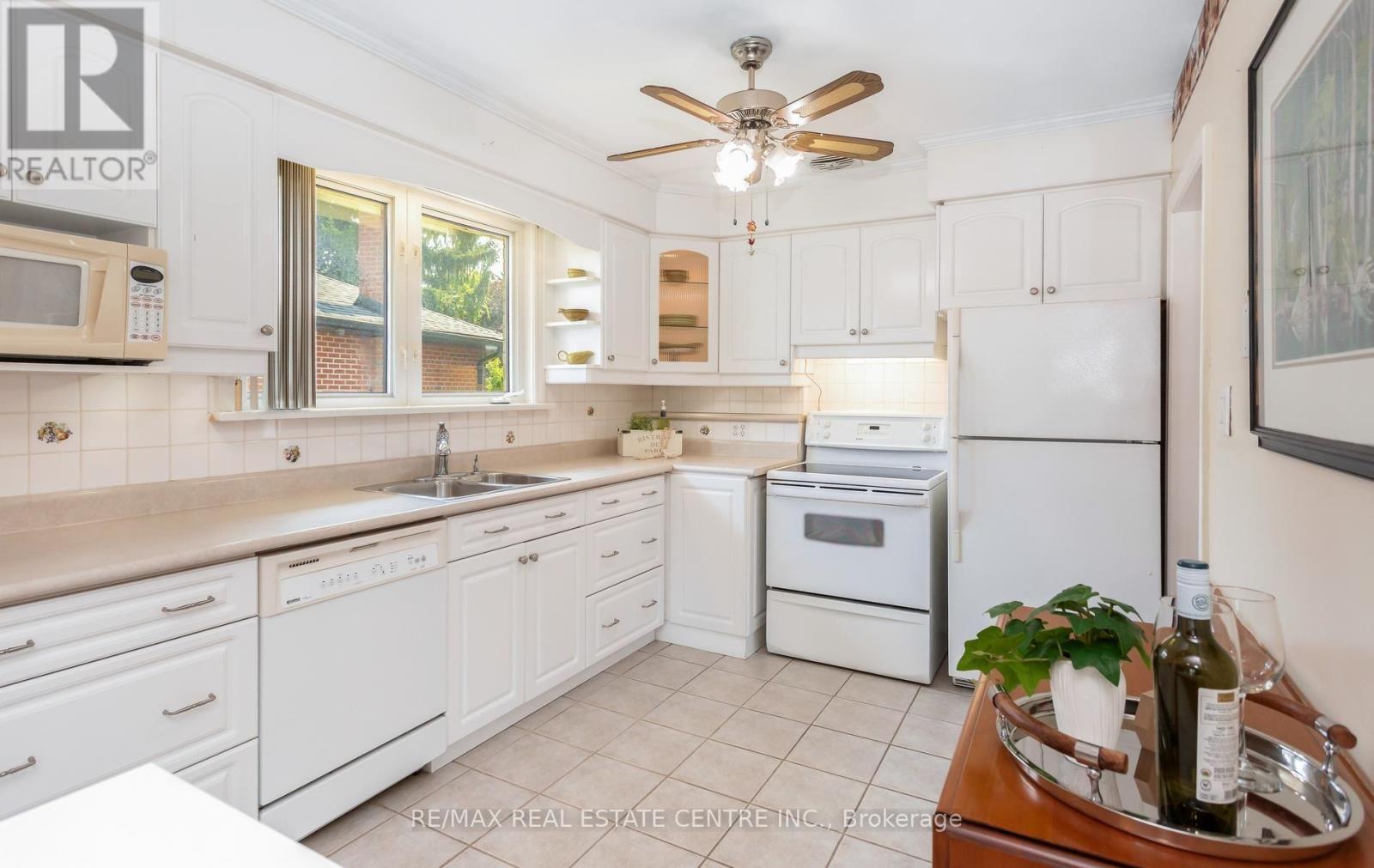 3518 THE CREDIT WOODLANDS - 15