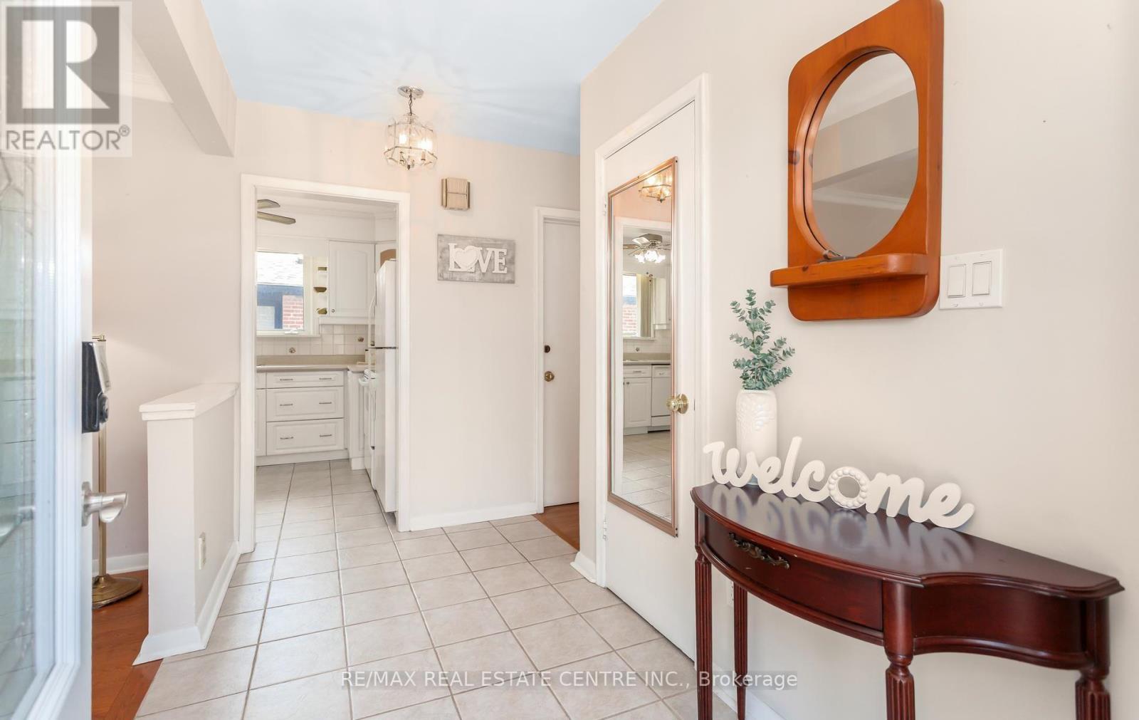 3518 THE CREDIT WOODLANDS - 4