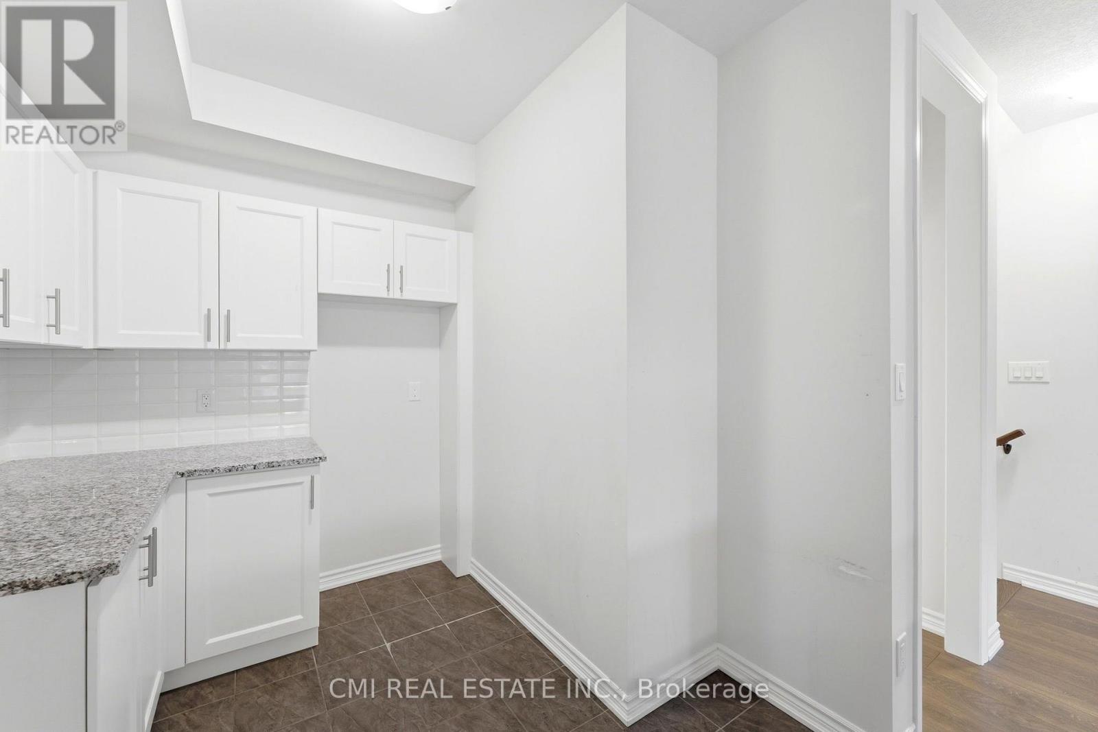#126 677 PARK ROAD N - 36