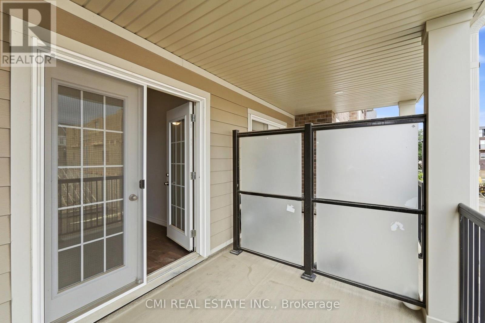 #126 677 PARK ROAD N - 42