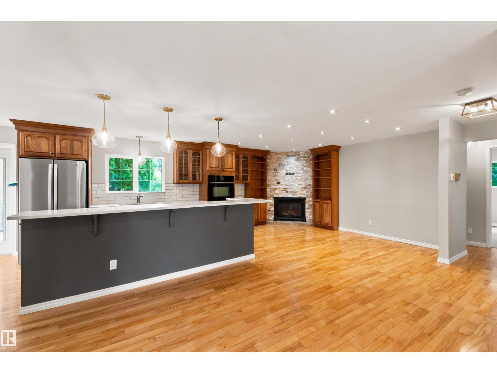 4414 53A AV - 8