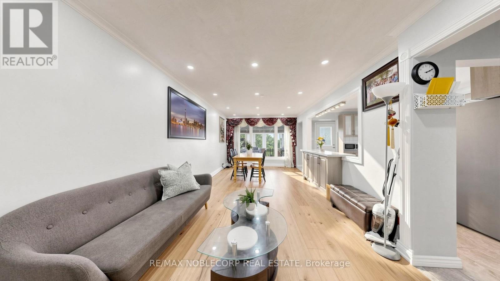 95 SNOWOOD COURT - 8