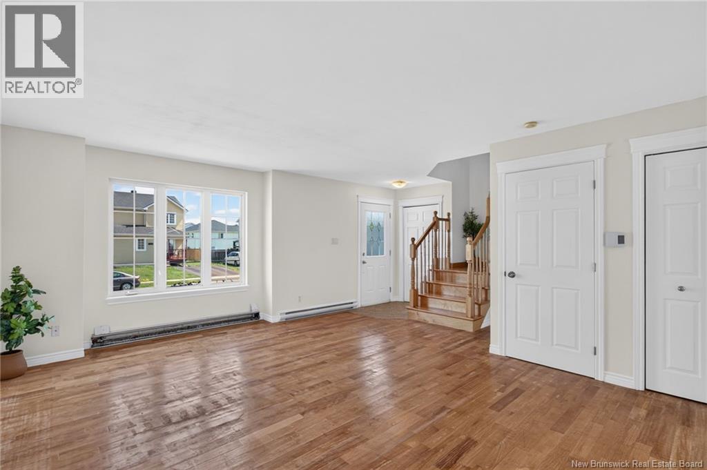 302 Lonsdale Drive - Image 12