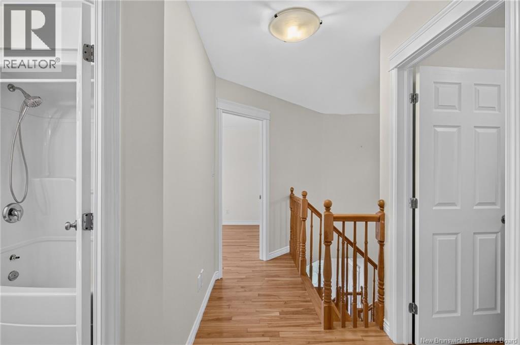 302 Lonsdale Drive - Image 16