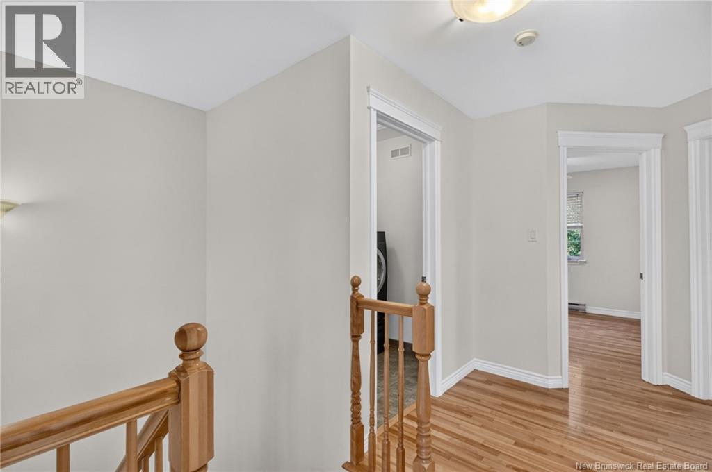302 Lonsdale Drive - 17