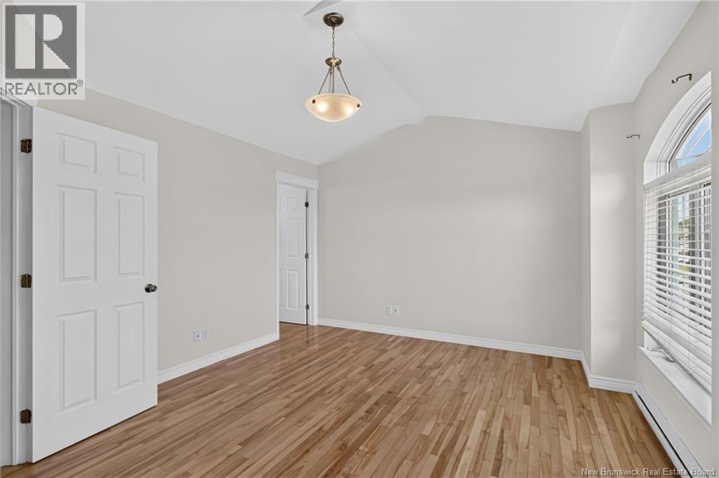 302 Lonsdale Drive - 20