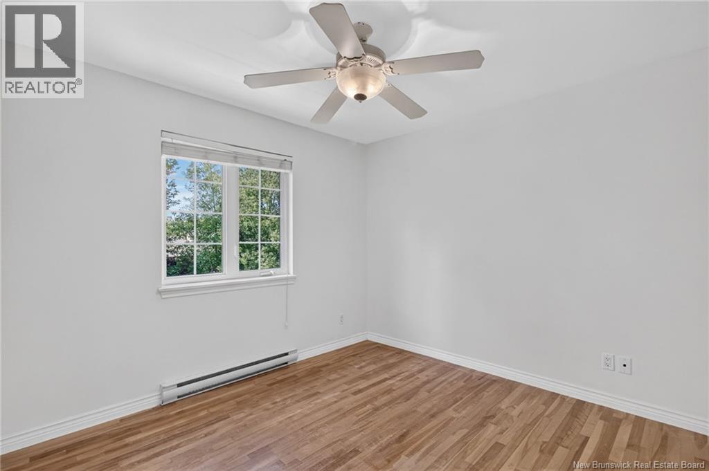 302 Lonsdale Drive - Image 22