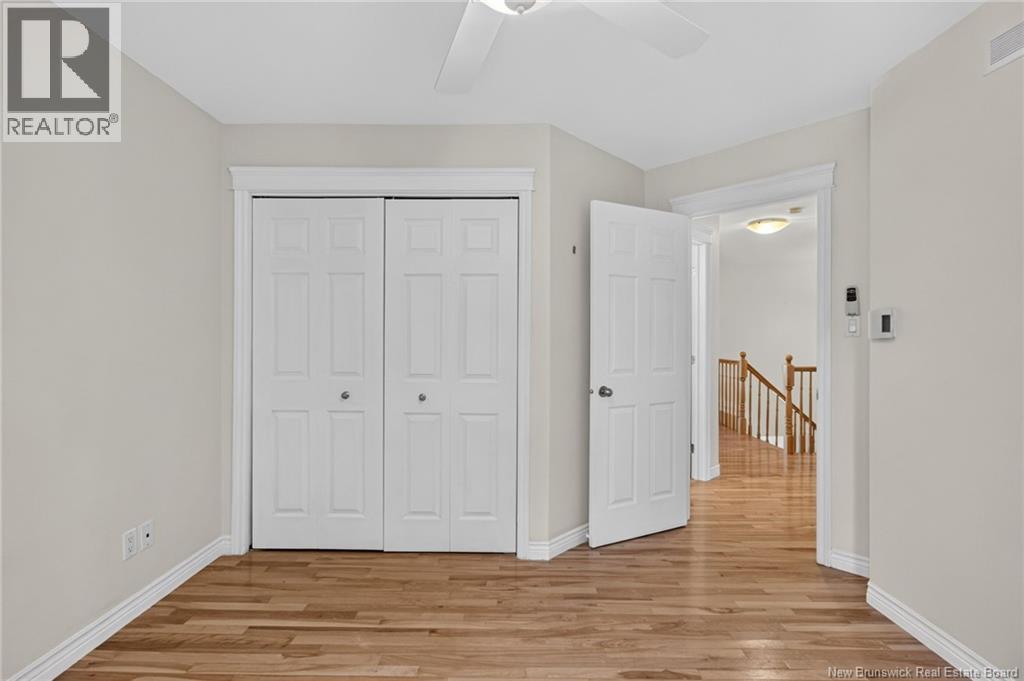 302 Lonsdale Drive - Image 24