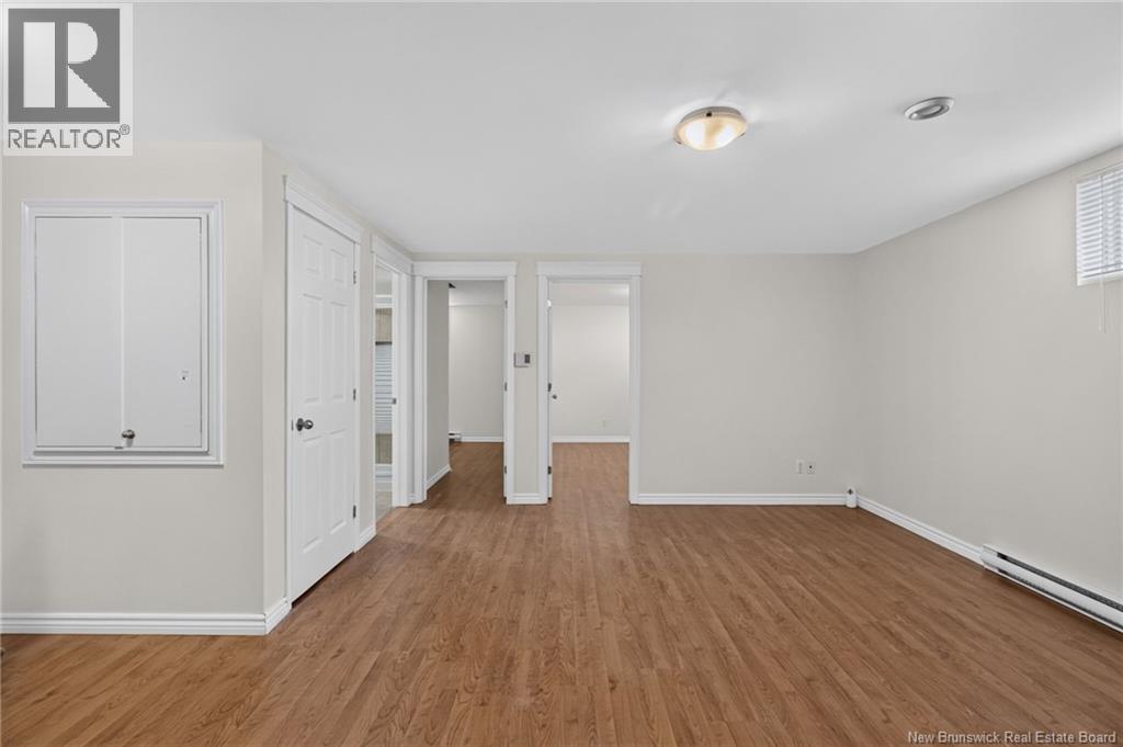 302 Lonsdale Drive - Image 27