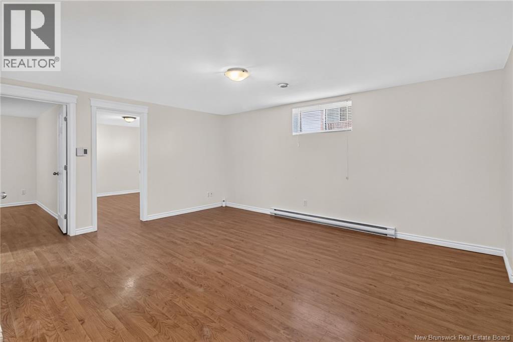 302 Lonsdale Drive - Image 28