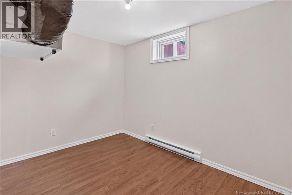 302 Lonsdale Drive - 32