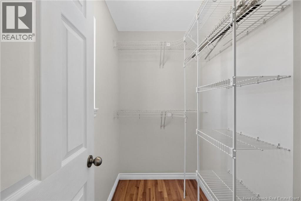 302 Lonsdale Drive - 33