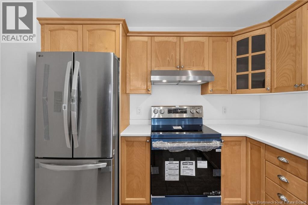 302 Lonsdale Drive - 4