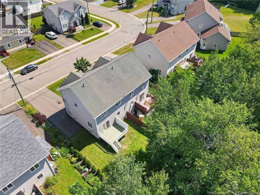 302 Lonsdale Drive - Image 49