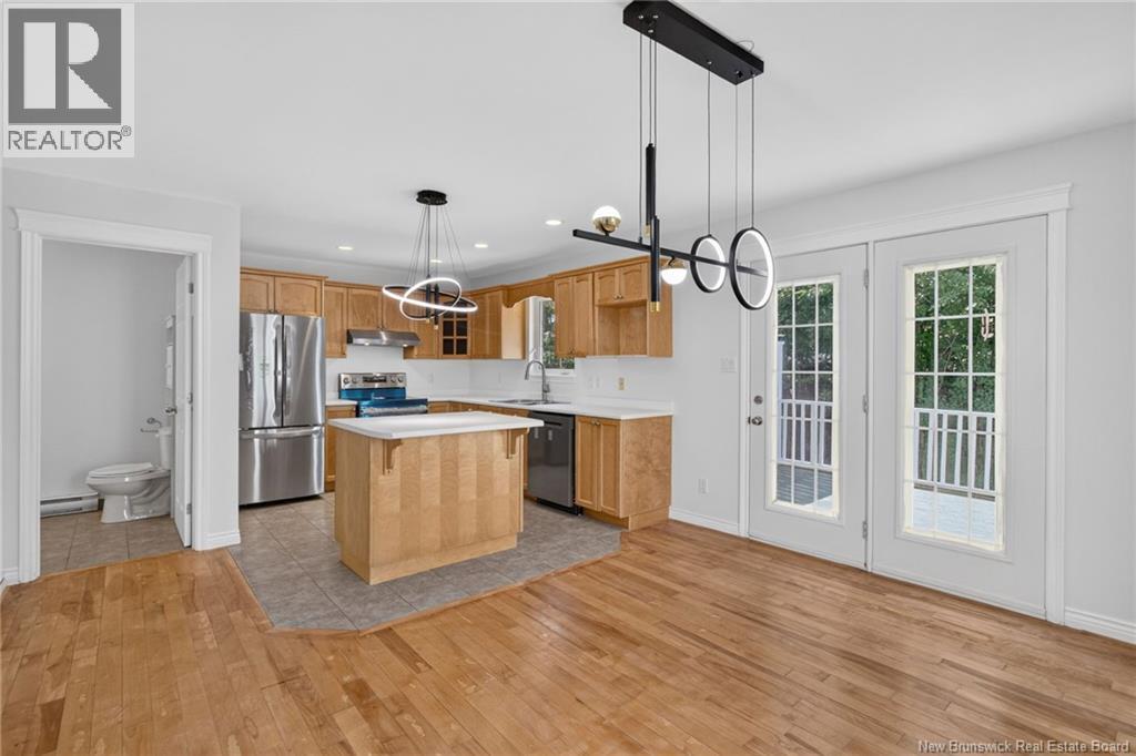 302 Lonsdale Drive - 7