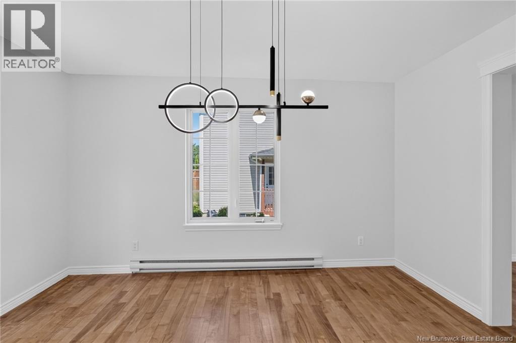 302 Lonsdale Drive - 9