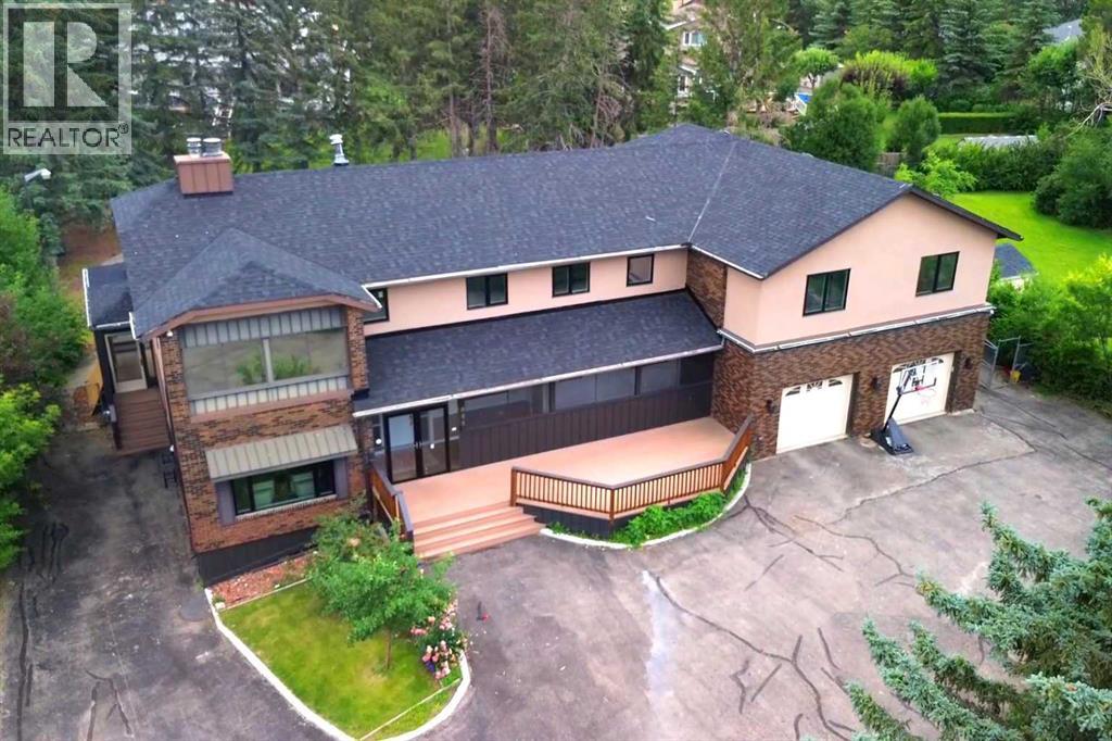 Property for sale at 884 EAST CHESTERMERE Drive