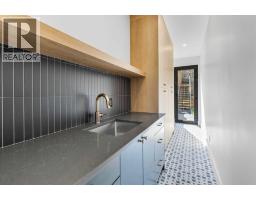 2011 28 Avenue SW - photo 16
