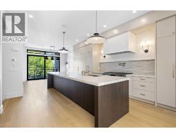 2011 28 Avenue SW - photo 11