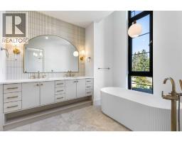 2011 28 Avenue SW - photo 27
