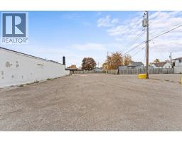 227-235 Sandwich Street South, Amherstburg, ON N9V2A3 Photo 6