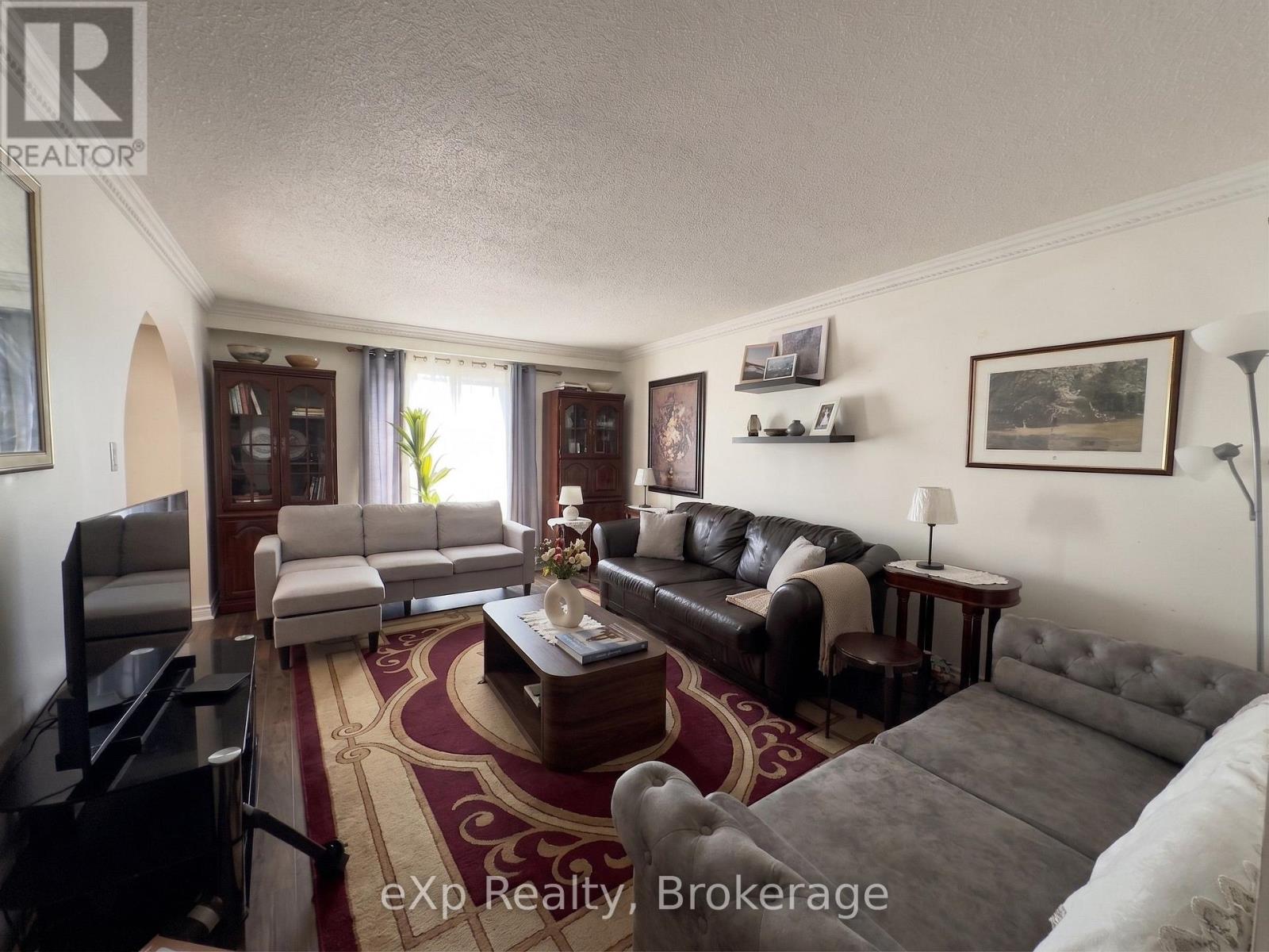 7601 LOCKINGTON CRESCENT - 4