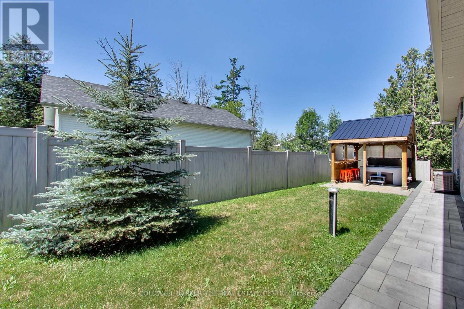 224 LAKESHORE ROAD E - Image 26