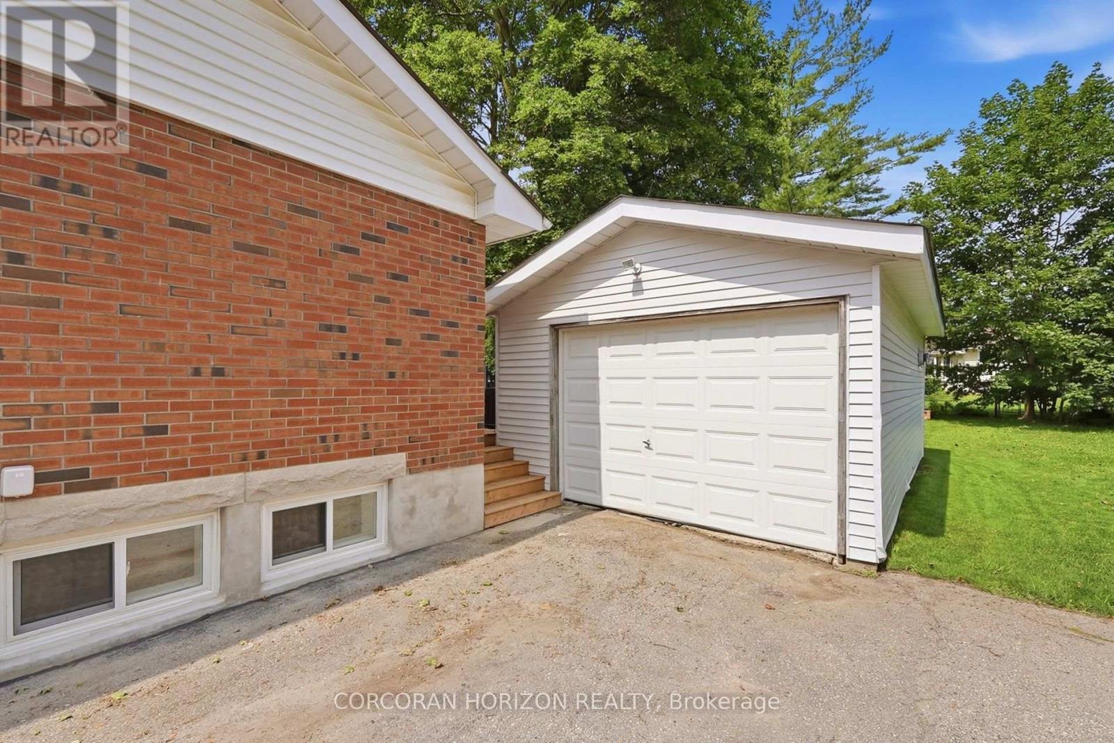 491 ST GEORGE STREET E - 30