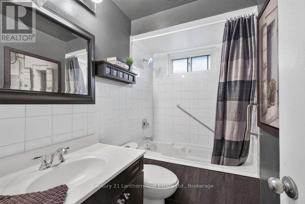 333 JEFFCOAT DRIVE - 19
