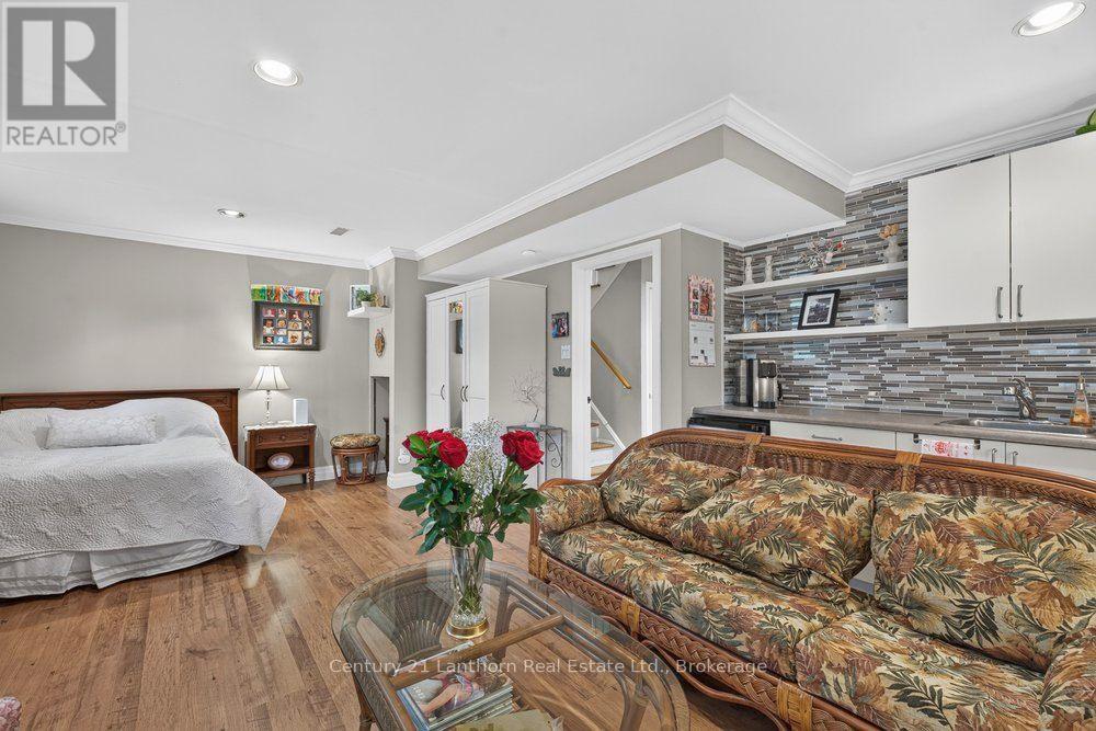 333 JEFFCOAT DRIVE - Image 27
