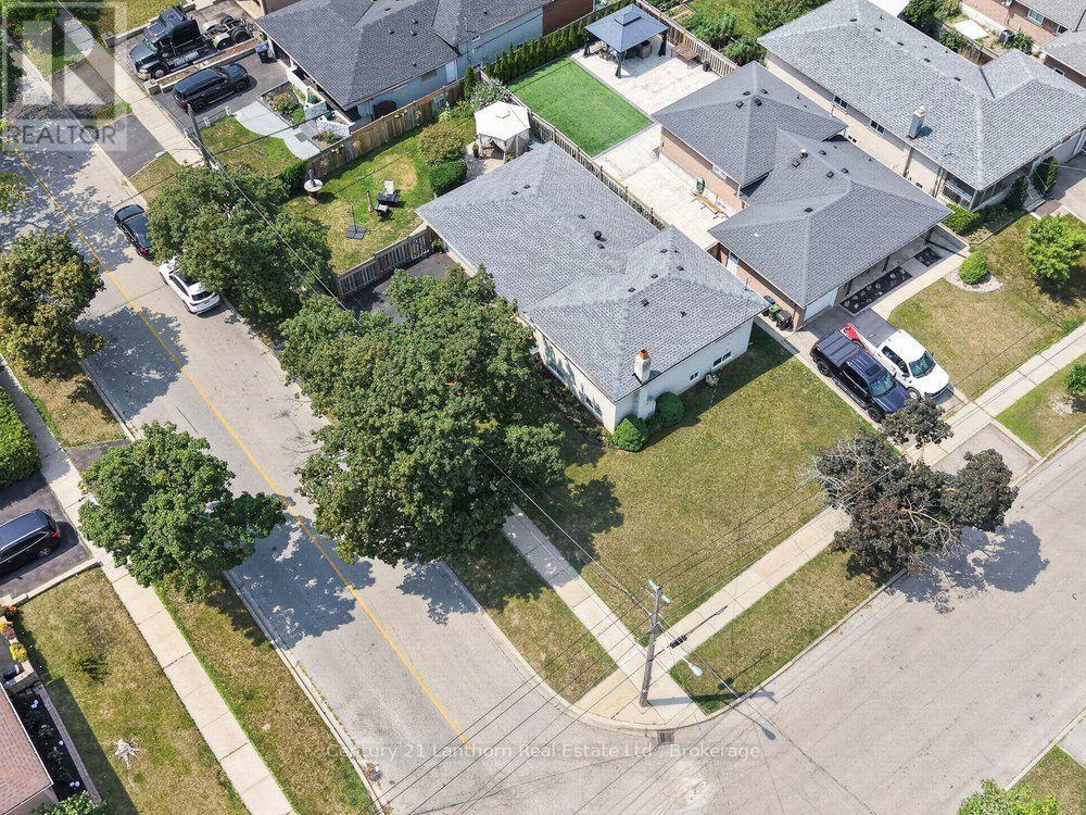 333 JEFFCOAT DRIVE - 48