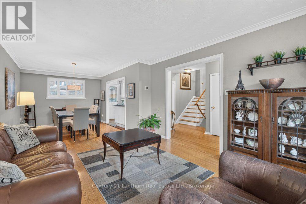 333 JEFFCOAT DRIVE - 7