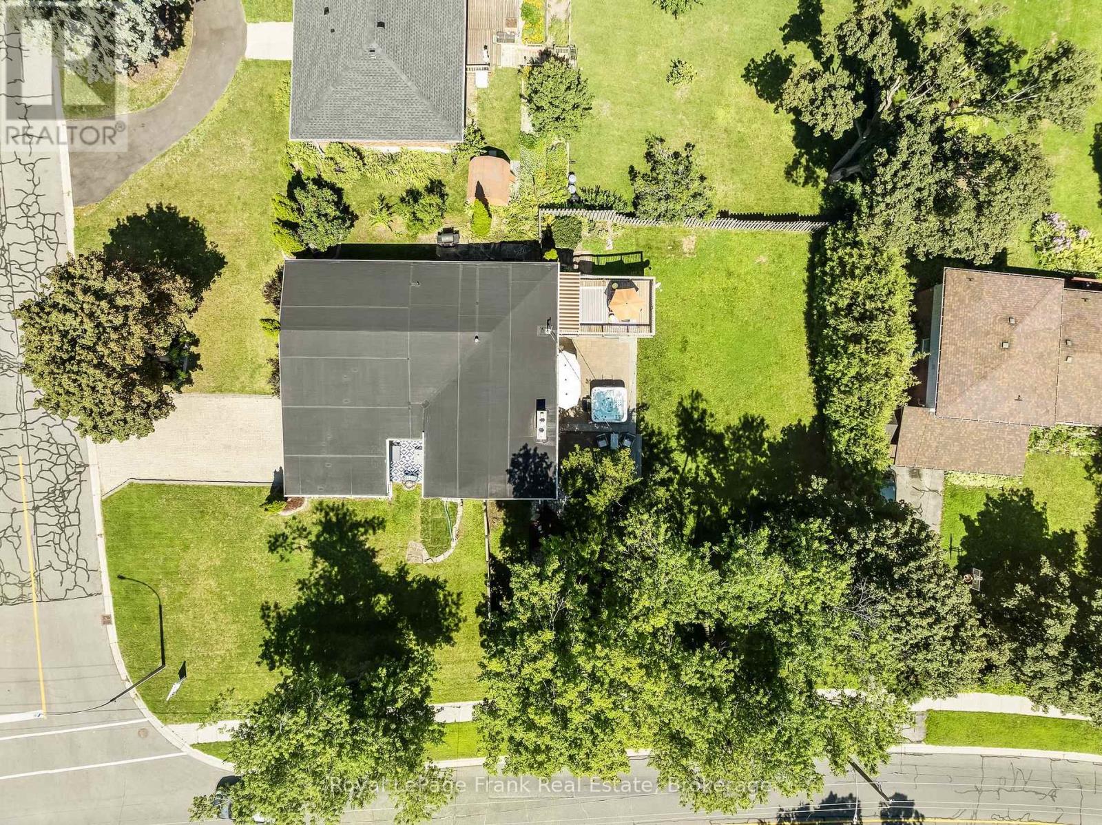 2 CRESTWOOD AVENUE - Image 40