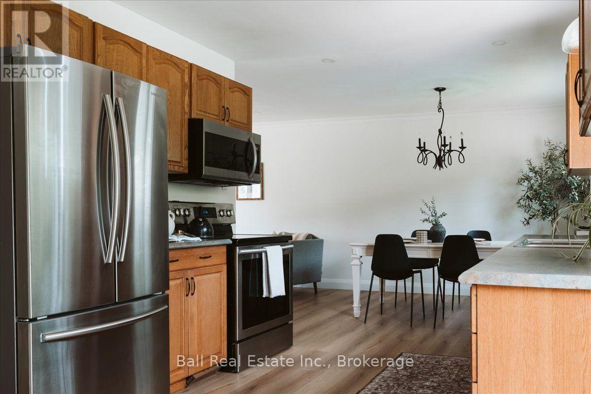 776 DONOGHUE CRESCENT - 14