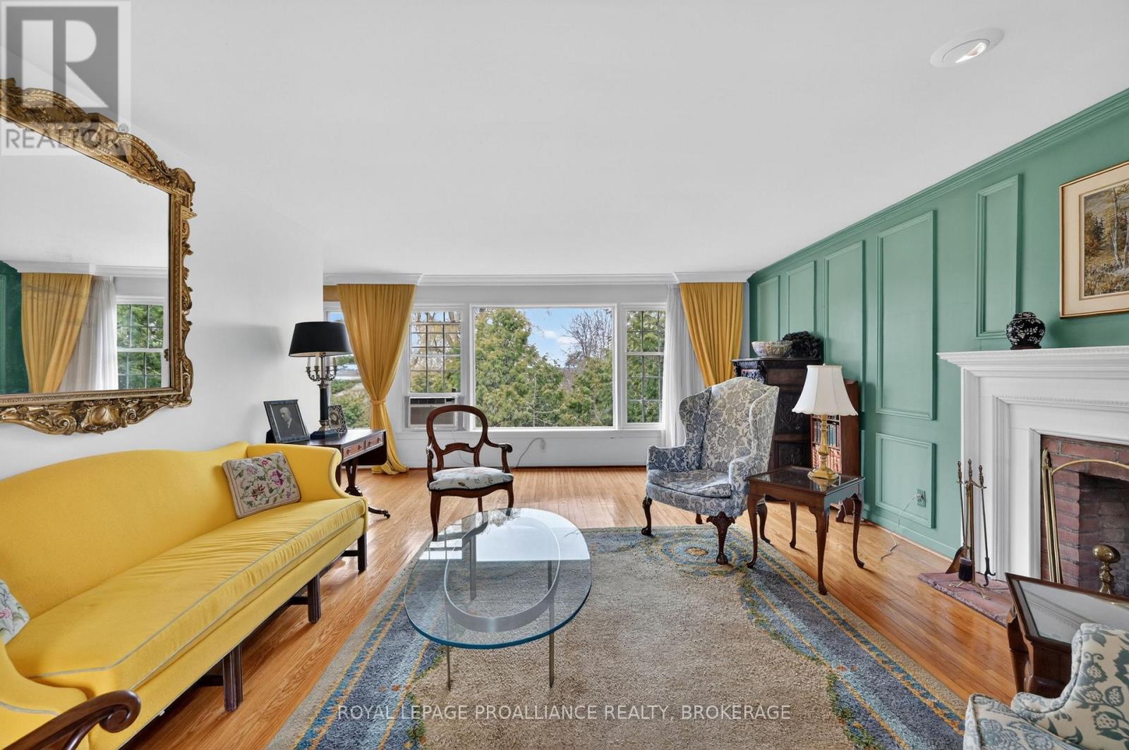 209 FAIRWAY HILL CRESCENT - 11