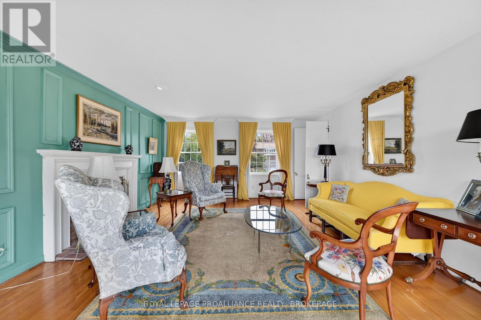 209 FAIRWAY HILL CRESCENT - 12