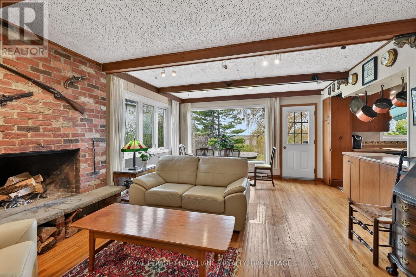 209 FAIRWAY HILL CRESCENT - Image 18