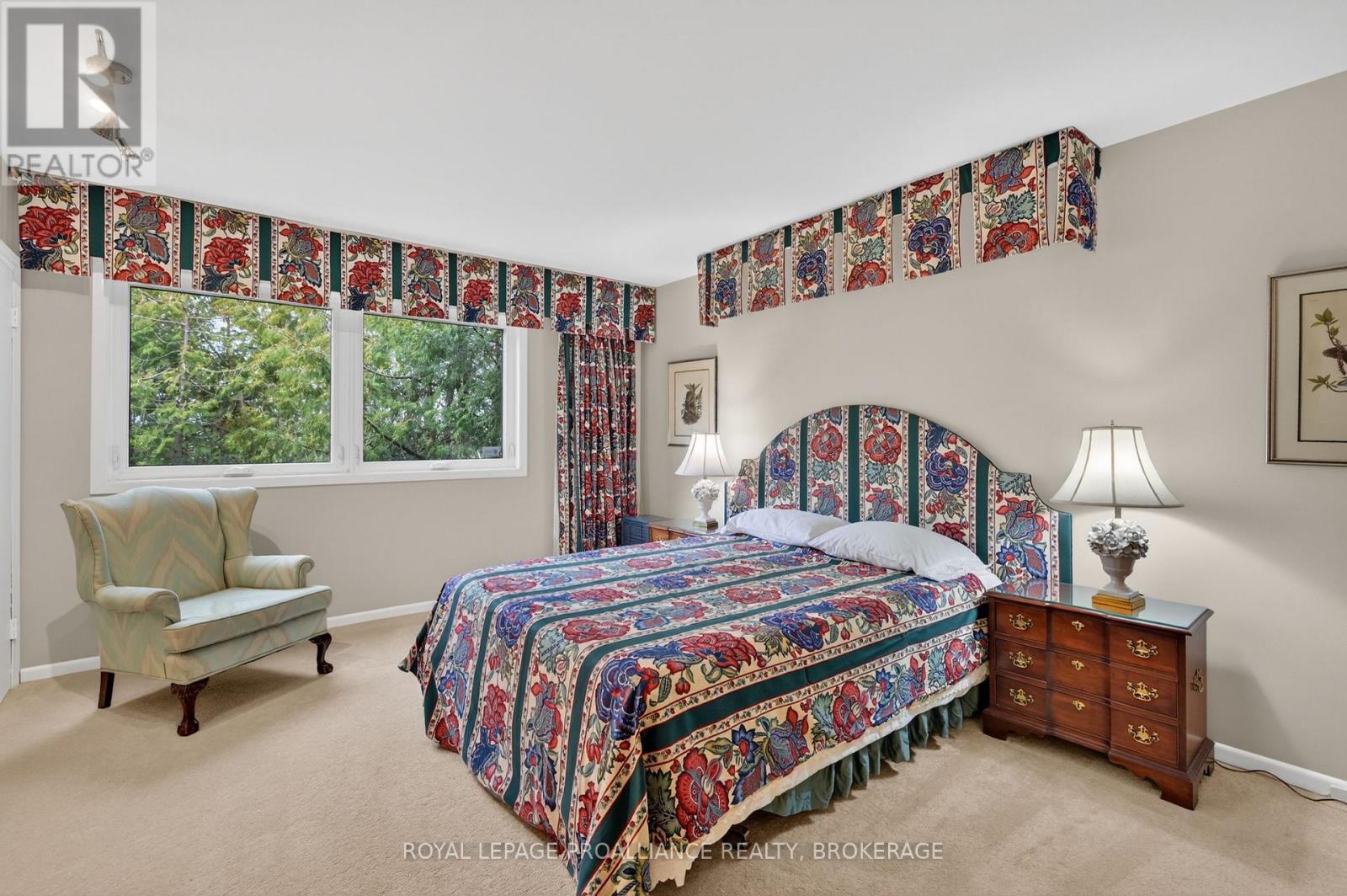 209 FAIRWAY HILL CRESCENT - 25