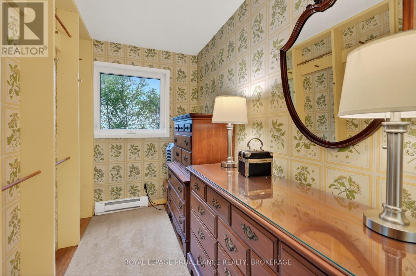 209 FAIRWAY HILL CRESCENT - 26