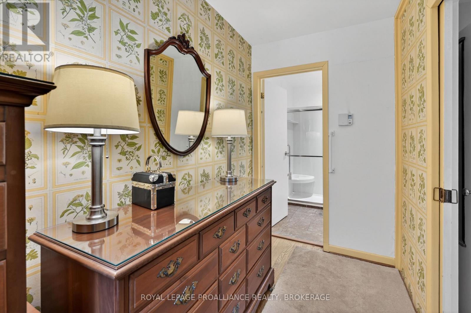 209 FAIRWAY HILL CRESCENT - Image 27