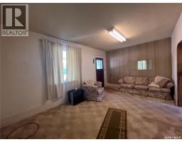 Laundry room - 311 7th Avenue E, Assiniboia, SK S0H0B0 Photo 10