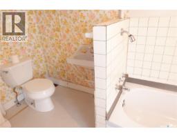311 7th Avenue E, Assiniboia, SK S0H0B0 Photo 16