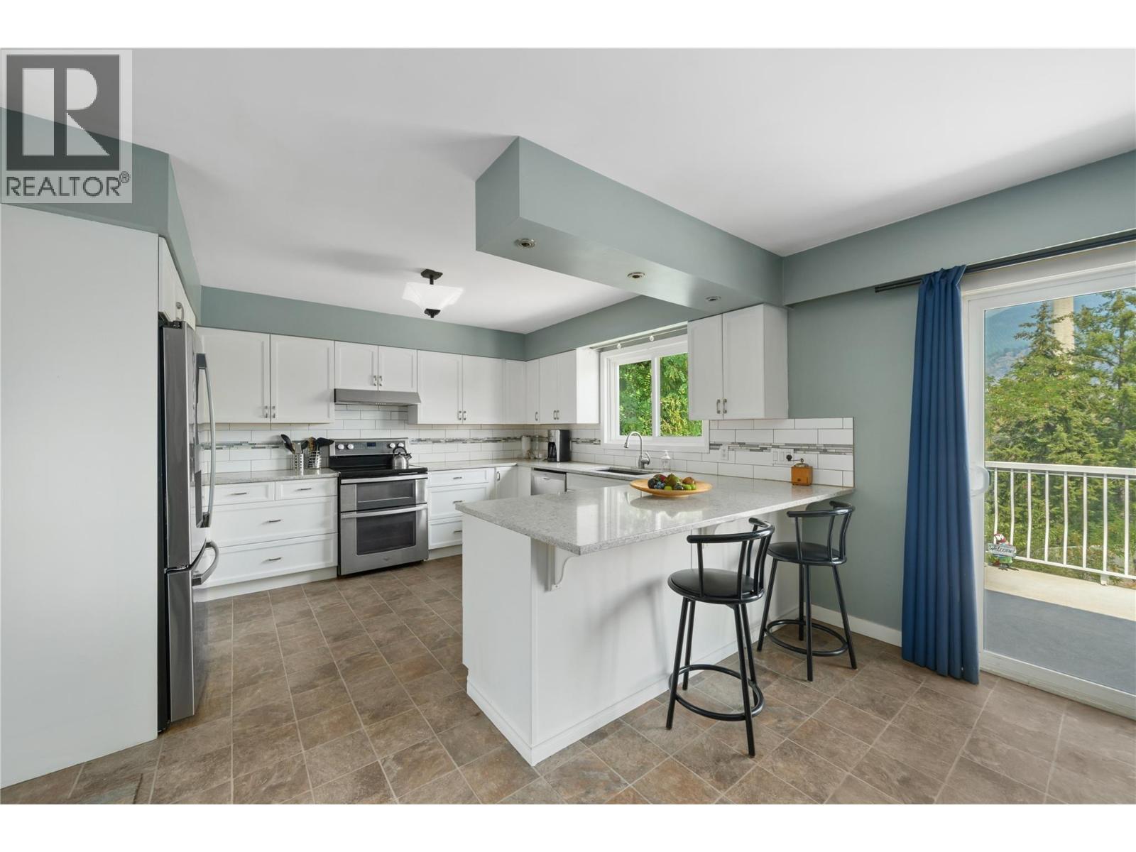 597 BINNS Street - Image 5