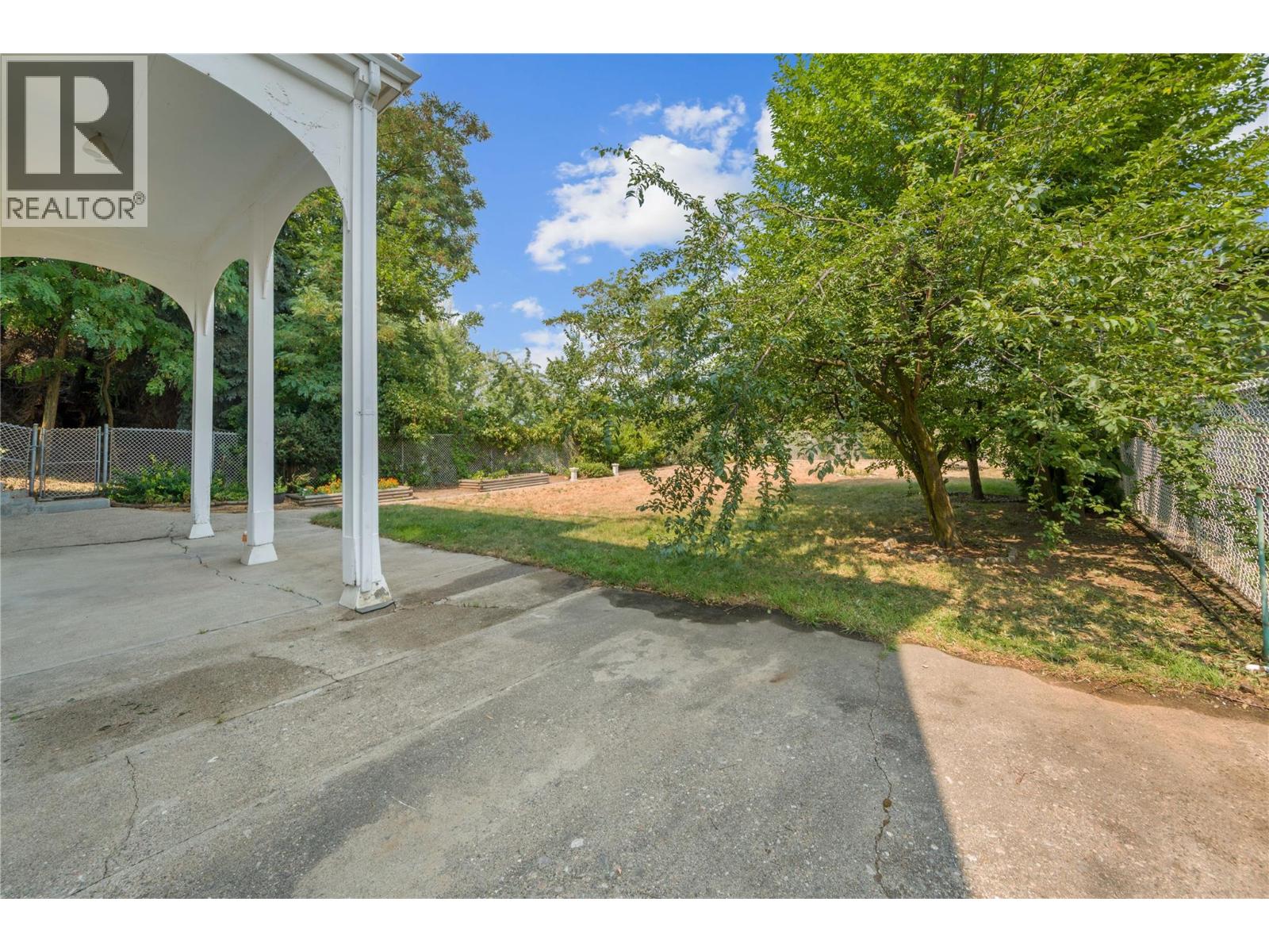 597 BINNS Street - 36