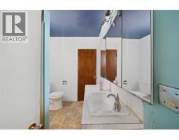 597 Binns Street, Trail, BC V1R3L3 Photo 23