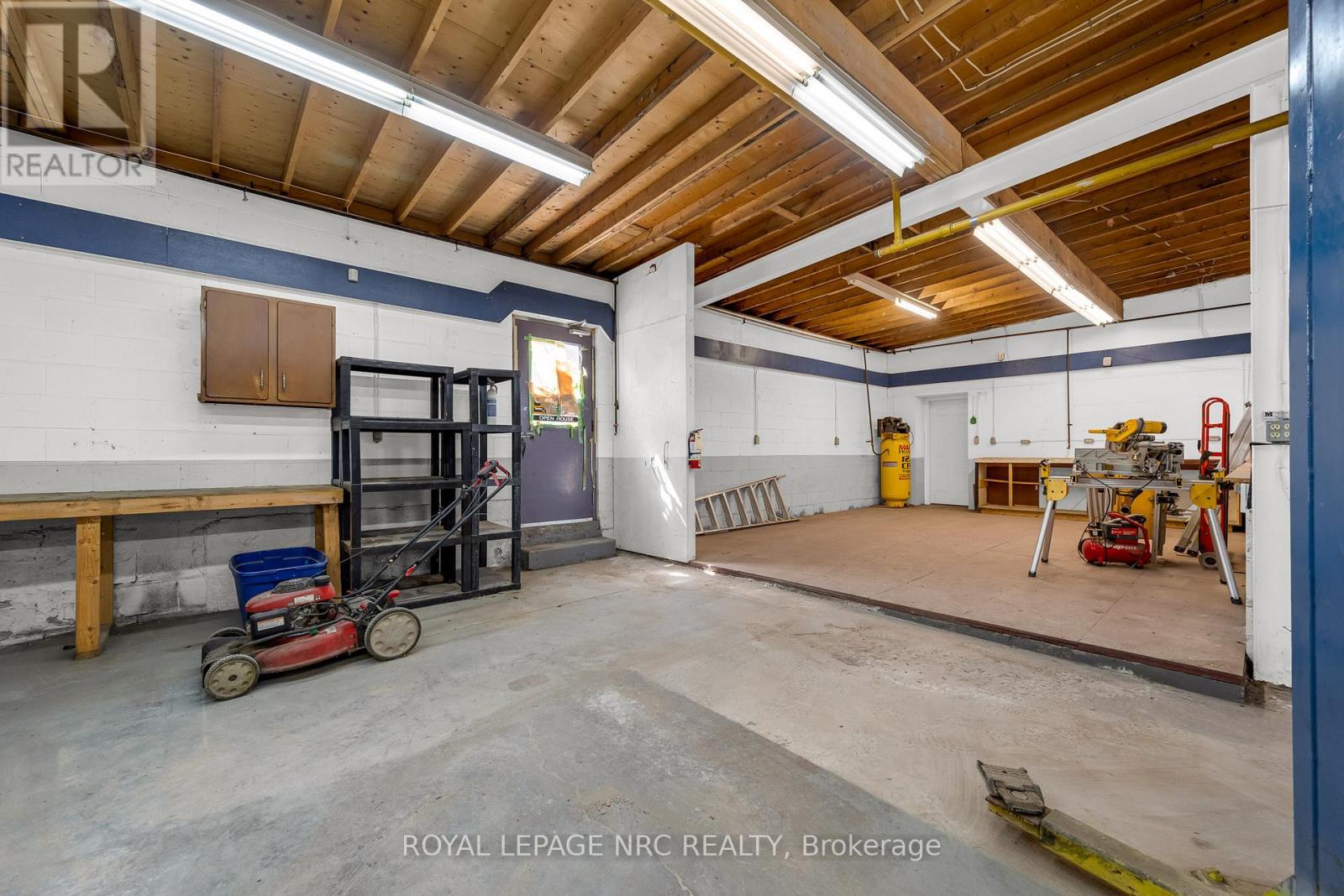 192 BURGAR STREET - 14