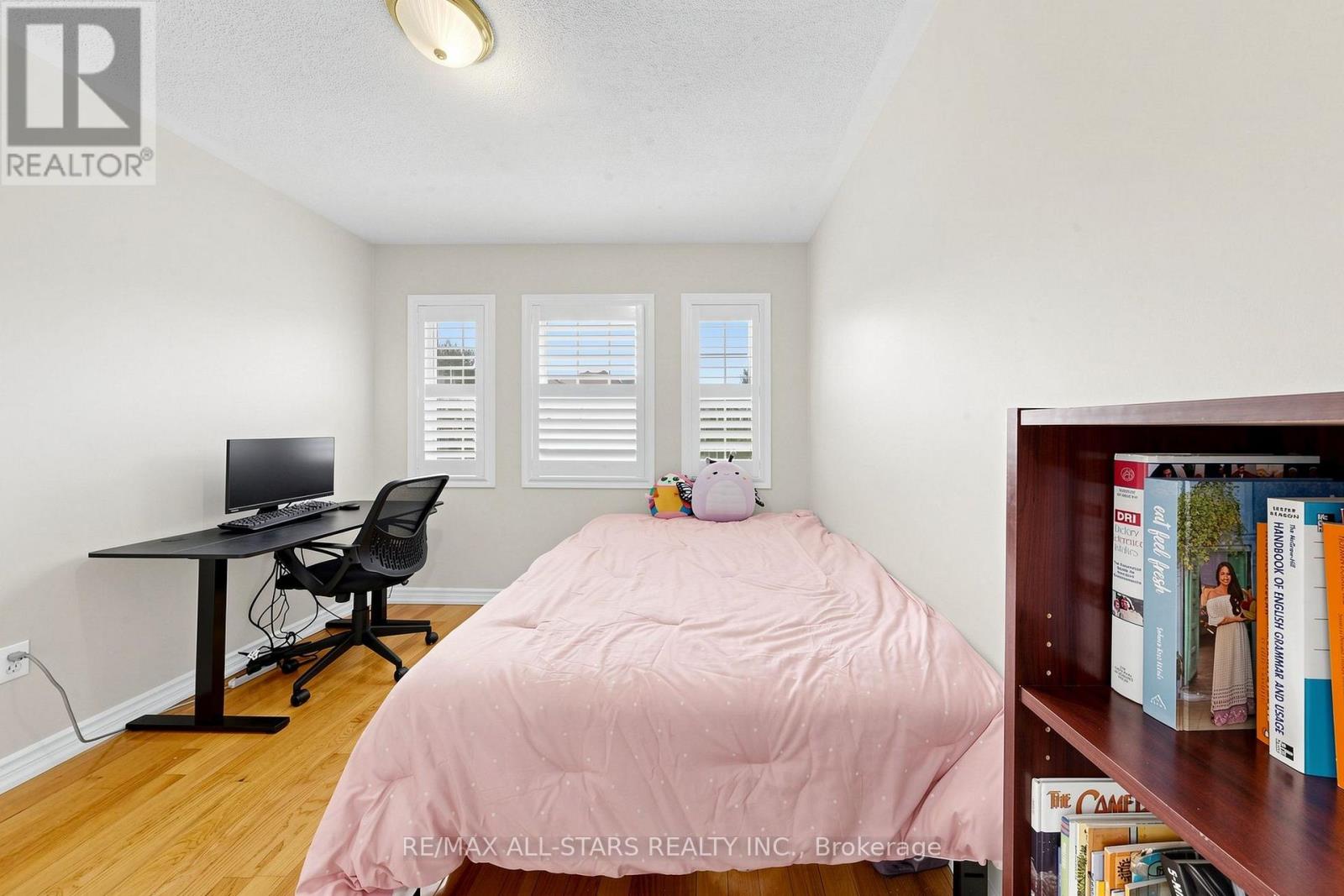 13 BOULDERBROOK DRIVE - 21